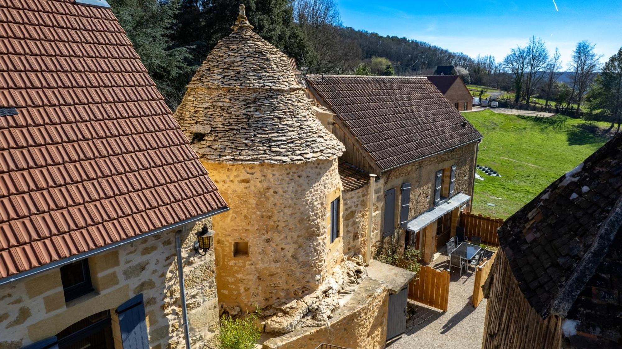Villa Domaine De La Source à Castels Extérieur photo
